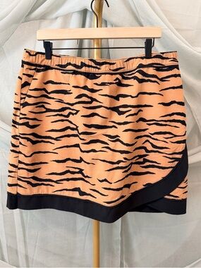 Chico's Women's Animal Print Skort